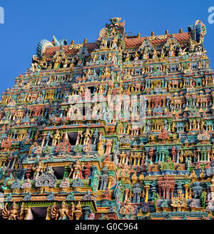 Bunte Turm von Meenakshi Amman Tempel in Indien Stockfoto