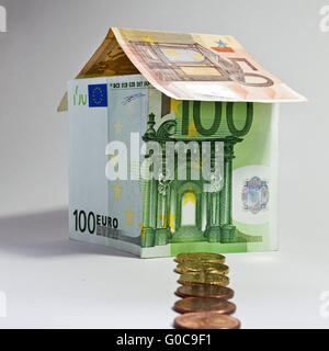 Haus von Euro-Banknoten, symbolisches Bild Stockfoto