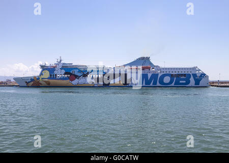 Moby Lines Autofähre im Hafen Cavo, Insel Elba Stockfoto