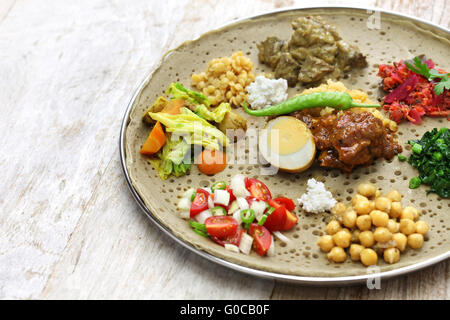 Äthiopische Küche, ein Teller Essen Stockfoto