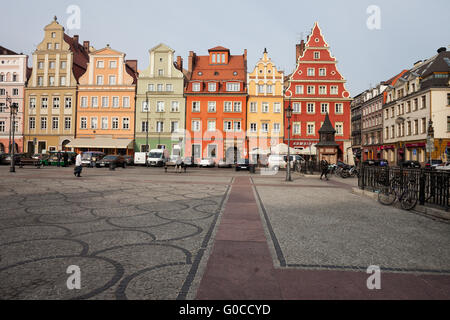 Breslau in Polen, Salzplatz in der Altstadt beherbergt historische Wohnhaus mit Giebeln Stockfoto