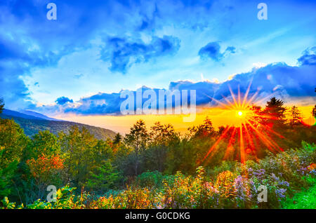 Blue Ridge Parkway Spätsommer Appalachian Berge Sonnenuntergang Western NC landschaftlich Urlaubsziel Stockfoto