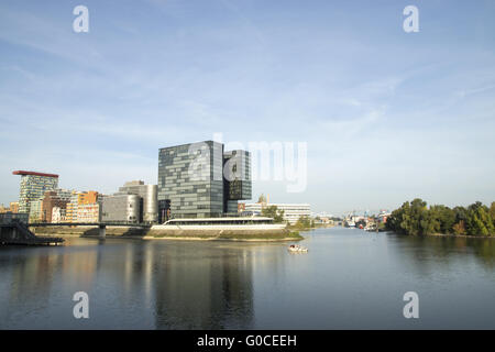 Gebäude an der Speditionsstrasse in der Mediahar Stockfoto