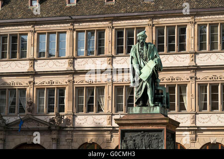 Statue von Gutenberg am Place Gutenberg Straßburg, Elsass, Frankreich Stockfoto