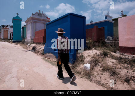 Auf dem Friedhof in Chichicastenango, auch bekannt als Santo Tomas Chichicastenango, einer Stadt im Departement El Quiche in Guatemala, die für ihre traditionelle Kultur der Kiche Maya bekannt ist. Stockfoto