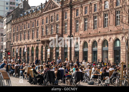 Aubette Palast und Cafe auf dem zentralen Platz Place Kleber in Straßburg, Elsass, Frankreich Stockfoto