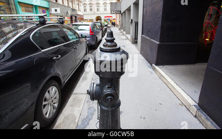 schwarzen Hydranten in der Mitte der Altstadt, Stockfoto