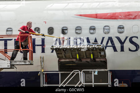 British Airways-Wartung auf Passagier-jet Stockfoto