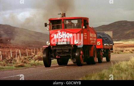 Dampfgetriebenen Lastwagen Touren im Hochland von Schottland Stockfoto