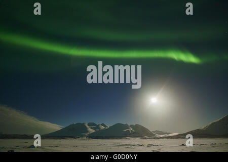 Nordlicht mit Mt. Akka, Lappland, Schweden Stockfoto