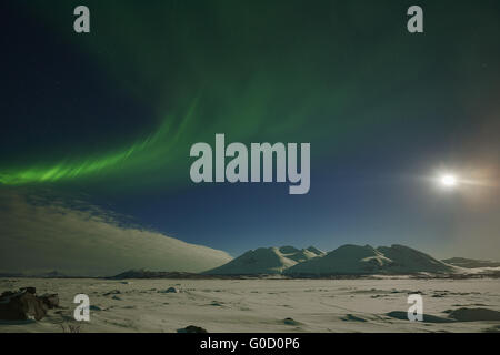 Nordlicht mit Mt. Akka, Lappland, Schweden Stockfoto