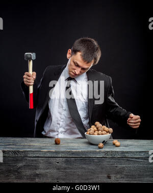 junger Mann ersticht Mutter Stockfoto