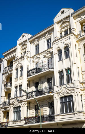 Altes Wohnhaus gesehen in Berlin, Deutschland Stockfoto