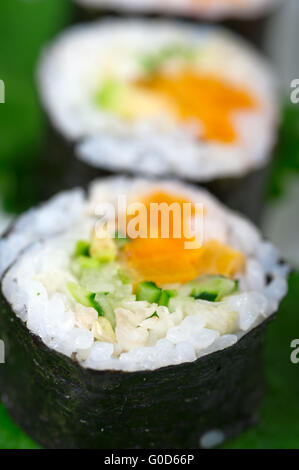 frisches Sushi Kombination Sortiment Auswahl Stockfoto