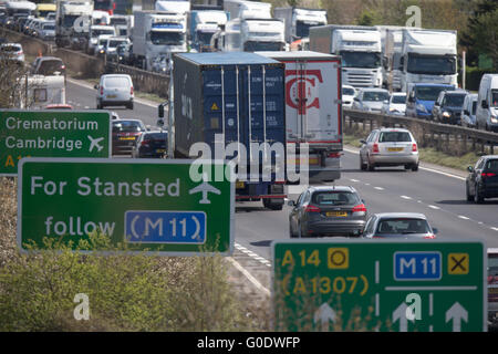 Stau auf der A14-Schnellstraße in Cambridge. Stockfoto