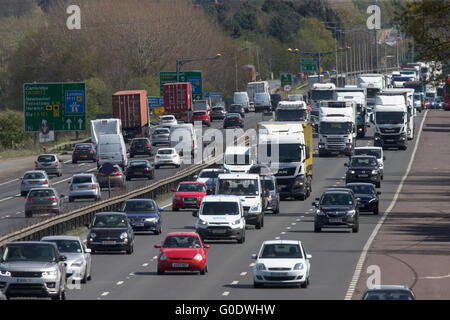 Stau auf der A14-Schnellstraße in Cambridge. Stockfoto