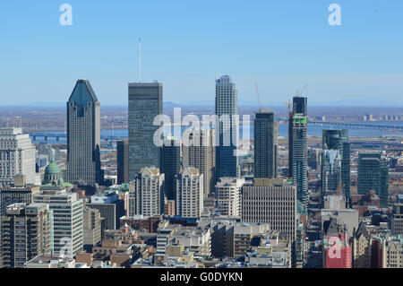 Montreal, Kanada: 20. März 2016: Skyline von Montreal im Frühjahr Stockfoto