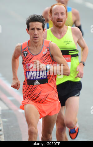 London Marathon 2016. Ben Moreau belegte den 22. Platz Stockfoto
