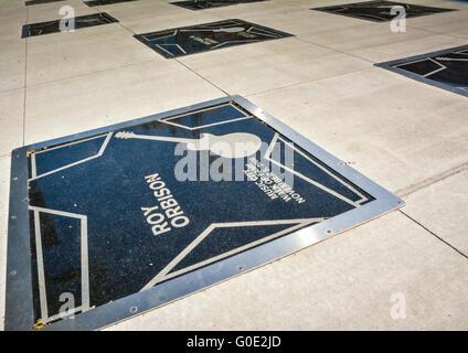 Bürgersteig bei Music City Walk of Fame Park ehrt berühmte Country-Stars Beitrag für die Branche, in Nashville, TN Stockfoto