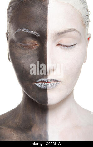 Porträt der Frau in schwarz / weiß Make up Stockfoto
