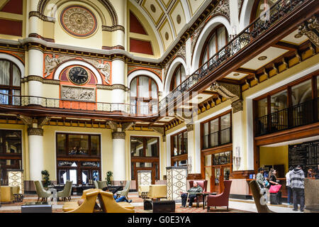 Schönes Interieur restauriert von ehemaligen L & N Bahnhof Union Station Hotel-Lobby ist ein Juwel in Nashville, TN Stockfoto