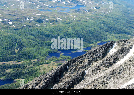 Blick vom Berg Gaustatoppen am sonnigen Sommertag Stockfoto