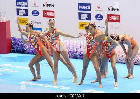 Tokio, Japan. 30. April 2016. Team Japan (JPN) Synchronschwimmen zu gruppieren: der 92. Japan synchronisiert Swimming Championships Open 2016 Frauen-Team Free Routine vorläufige am Tatumi International Pool in Tokio, Japan. © Yohei Osada/AFLO SPORT/Alamy Live-Nachrichten Stockfoto