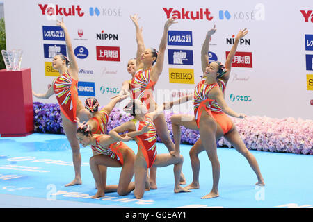 Tokio, Japan. 30. April 2016. Team Japan (JPN) Synchronschwimmen zu gruppieren: der 92. Japan synchronisiert Swimming Championships Open 2016 Frauen-Team Free Routine vorläufige am Tatumi International Pool in Tokio, Japan. © Yohei Osada/AFLO SPORT/Alamy Live-Nachrichten Stockfoto