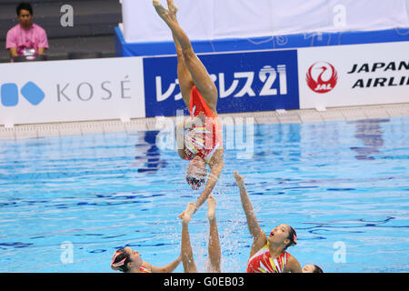 Tokio, Japan. 30. April 2016. Team Japan (JPN) Synchronschwimmen zu gruppieren: der 92. Japan synchronisiert Swimming Championships Open 2016 Frauen-Team Free Routine vorläufige am Tatumi International Pool in Tokio, Japan. © Yohei Osada/AFLO SPORT/Alamy Live-Nachrichten Stockfoto