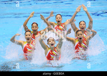 Tokio, Japan. 30. April 2016. Team Japan (JPN) Synchronschwimmen zu gruppieren: der 92. Japan synchronisiert Swimming Championships Open 2016 Frauen-Team Free Routine vorläufige am Tatumi International Pool in Tokio, Japan. © Yohei Osada/AFLO SPORT/Alamy Live-Nachrichten Stockfoto