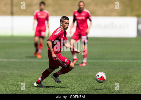 30. April 2016: Ottawa Fury FC vorwärts Carl Haworth (17) in Aktion während der NASL-Spiel zwischen Miami FC und Ottawa Fury FC am TD Place Stadium in Ottawa, ON, Kanada Daniel Lea/CSM Stockfoto