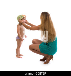 Junge schlanke weibliche Kleid Hut Tochter im Studio. Stockfoto