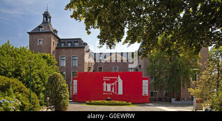 Schloss Neersen, Innenhof mit Festival-Bühne Stockfoto