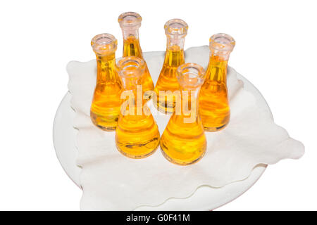 Pflaumenschnaps aus frischen Pflaumen Stockfoto