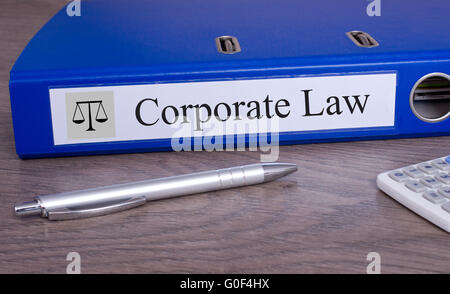 Corporate Law blaue Mappe im Büro Stockfoto