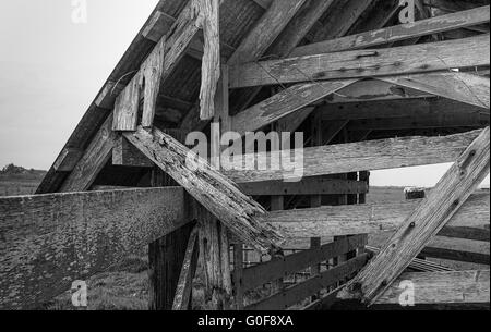 Verlassene Scheune, schwarz / weiß Bild Stockfoto