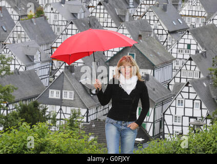 Roten Regenschirm Stockfoto