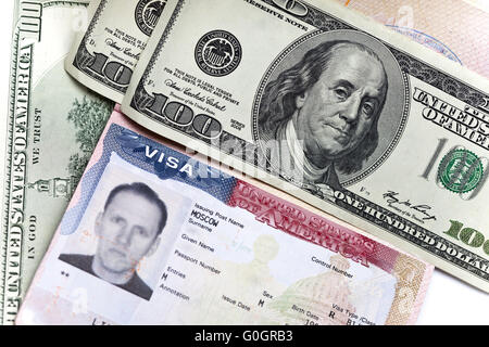 Amerikanisches Visum auf Seite der russischen internationalen Reisepass und US-Dollar Stockfoto