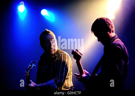 BARCELONA - Okt 10: Peter Hook, Bassist von New Order (Band), funktioniert in Apolo Stadium am 10. Oktober 2010 in Barcelona, Spanien. Stockfoto