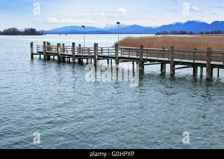 Steg am Chiemsee in Bayern Stockfoto