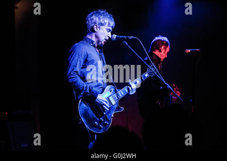 Mailand, 24. April 2016 Nada Surf Höchstleistungen live La Salumeria della Musica in Mailand © Roberto Finizio / Alamy Live News Stockfoto