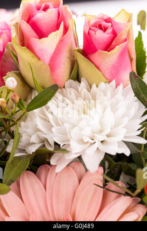 Bouquet von frischen rosa und weißen Blüten Stockfoto