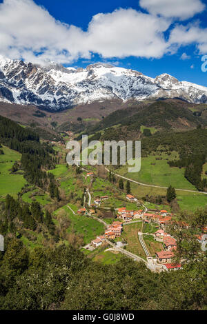 Turieno Dorf. Liébana Region, Picos de Europa, Kantabrien Spanien, Europa Stockfoto