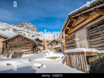 Heidi Village Grevasalvas im Winter, Engadin, Schweiz Stockfoto