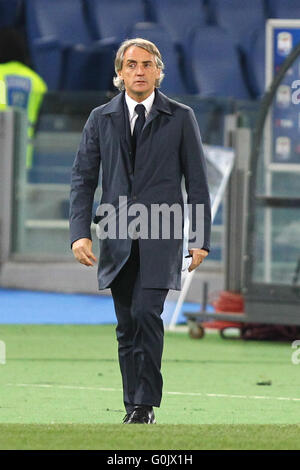 Stadion Olimpico, Rom, Italien. 1. Mai 2016. Serie A-Fußball-Liga. Derby Match SS Lazio gegen Inter. Der Trainer von Inter Milan Roberto Mancini © Action Plus Sport/Alamy Live News Stockfoto