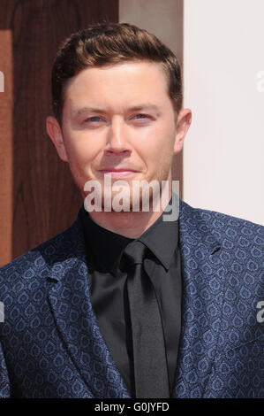 Inglewood, Kalifornien, USA. 20. Februar 2016. 01 Mai 2016 - Inglewood, Kalifornien - Scotty McCreery. Anreise für 2016 American Country Countdown Awards statt im Forum. Bildnachweis: Birdie Thompson/AdMedia © Birdie Thompson/AdMedia/ZUMA Draht/Alamy Live-Nachrichten Stockfoto