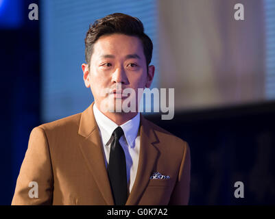 Ha Jung-woo, 2. Mai 2016: südkoreanischer Schauspieler Ha Jung-woo besucht eine Pressekonferenz für seinen Film "Die Magd" in Seoul, Südkorea. Der Thriller wurde für die wichtigsten Wettbewerbskategorie der 69. Filmfestspiele von Cannes eingeladen, die in Cannes von 11-22 Mai stattfinden wird. Der Film wurde von Sarah Waters Roman Fingersmith angepasst. Bildnachweis: Lee Jae-Won/AFLO/Alamy Live-Nachrichten Stockfoto