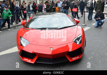 London, UK, 2. Mai 2016, Supercars vergangenen und gegenwärtigen sammeln in der Regent Street für die Gumball 3000 rally. Bildnachweis: JOHNNY ARMSTEAD/Alamy Live-Nachrichten Stockfoto