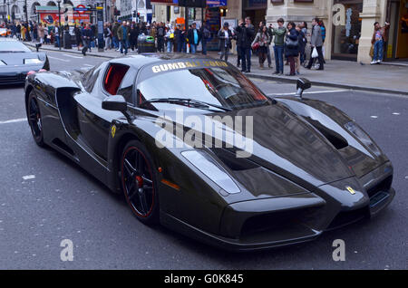 London, UK, 2. Mai 2016, Supercars vergangenen und gegenwärtigen sammeln in der Regent Street für die Gumball 3000 rally. Bildnachweis: JOHNNY ARMSTEAD/Alamy Live-Nachrichten Stockfoto