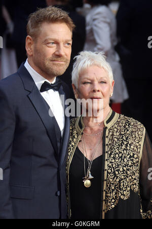 3. April 2016 - Sir Kenneth Branagh und Dame Judi Dench Teilnahme an The Olivier Awards 2016 am Royal Opera House Covent Garden in